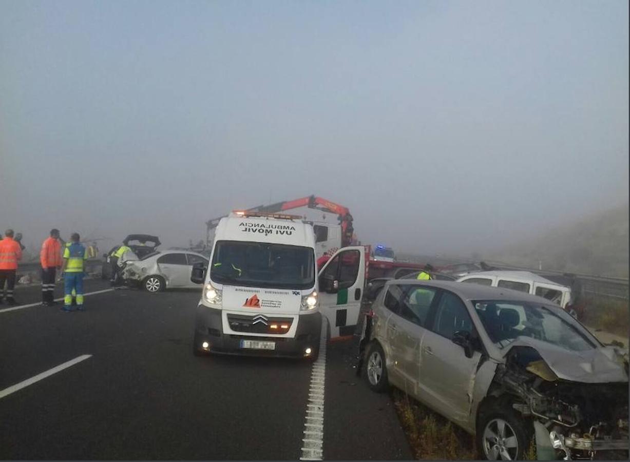 Imágenes de una colisión múltiple que ha tenido lugar la mañana del 19 de octubre, a la altura de la localidad cacereña de Galisteo.