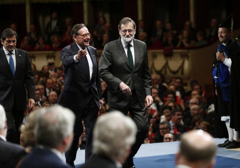 Los Reyes han presidido la ceremonia en el Teatro Campoamor de Oviedo