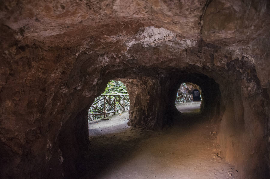 Los túneles y galerías recrean un ambiente especial. 