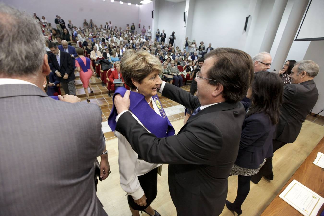 La Universidad de los Mayores de Extremadura (UMEx) ha abierto de forma oficial el curso académico 2017/2018 en el que cuenta con 2.100 alumnos matriculados en sus siete sedes donde imparten clases unos 150 docentes que cooperan en este proyecto formativo