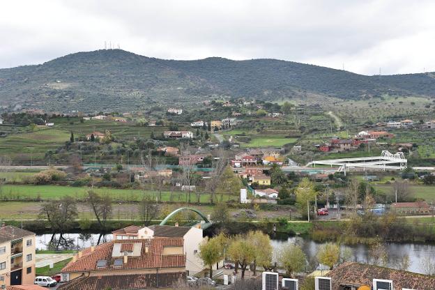 Panorámica de parte de la sierra de Santa Bárbara. :: d. palma