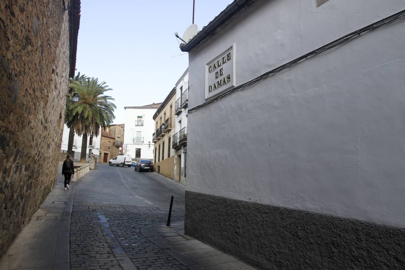 3-Calle Damas, lugar en el que vivieron las prostitutas en tiempos de Isabel La Católica