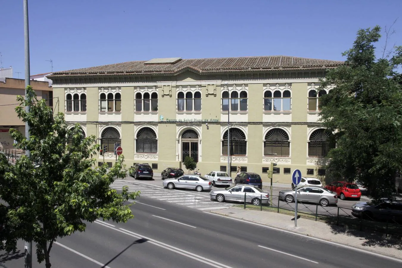 4-Instituto de Higiene creado en 1929 (actual centro de salud de la Plaza de Argel), en donde acudían las prostitutas los viernes