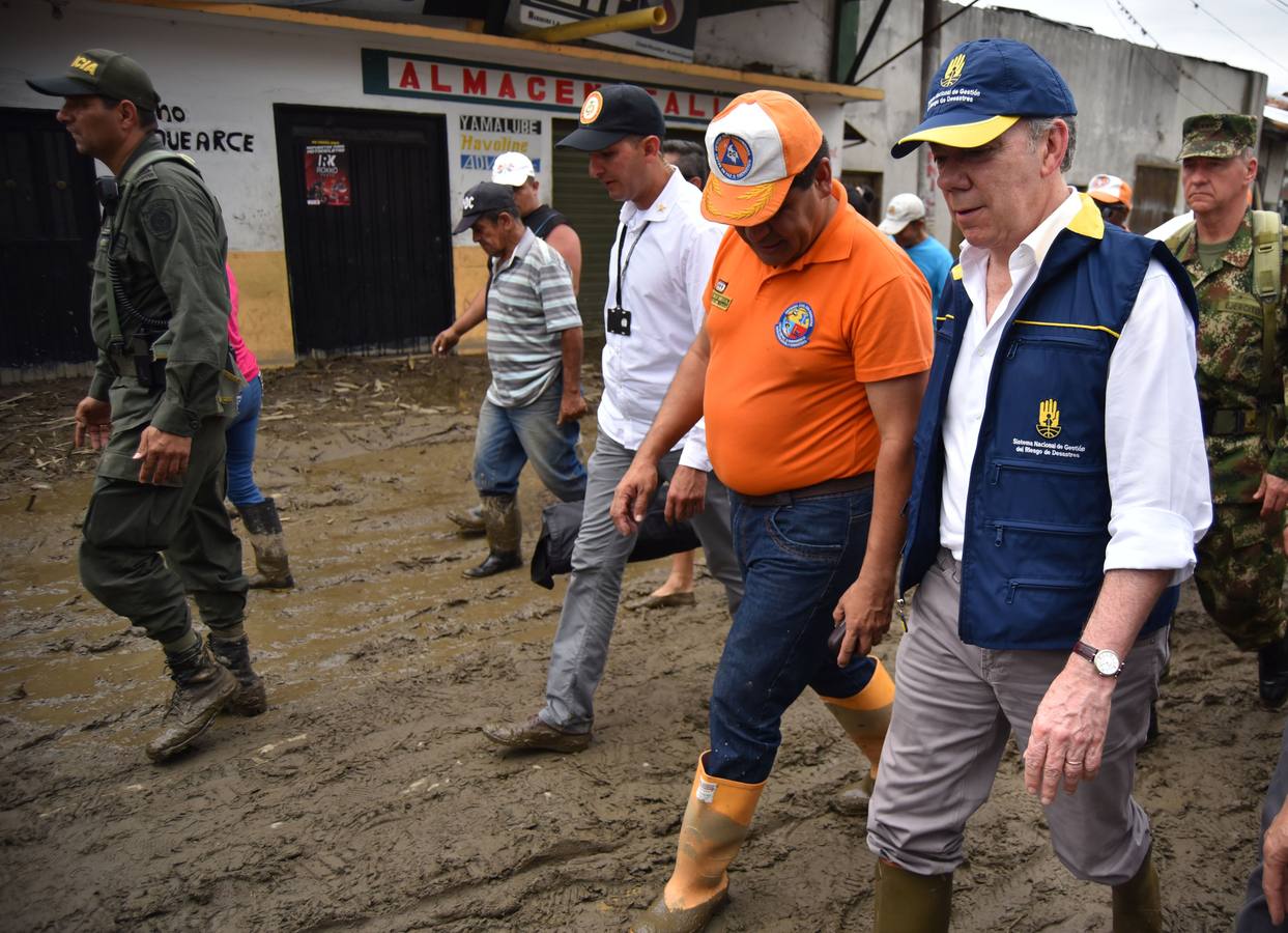 El desbordamiento del río La Paila en el municipio de Corinto, departamento del Cauca (Colombia) ha dejado cuatro muertos, entre ellos un bebé.