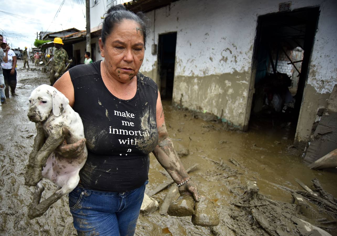 El desbordamiento del río La Paila en el municipio de Corinto, departamento del Cauca (Colombia) ha dejado cuatro muertos, entre ellos un bebé.