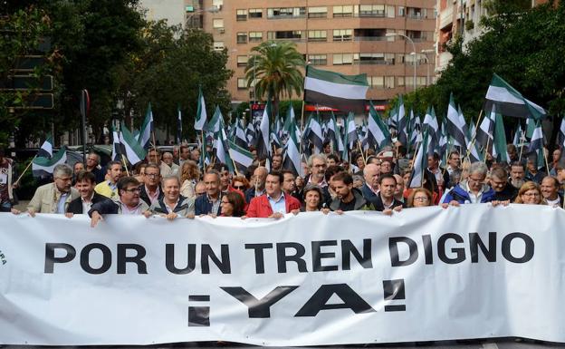 Manifestación celebrada el 22 de octubre del año pasado en Badajoz. :: 