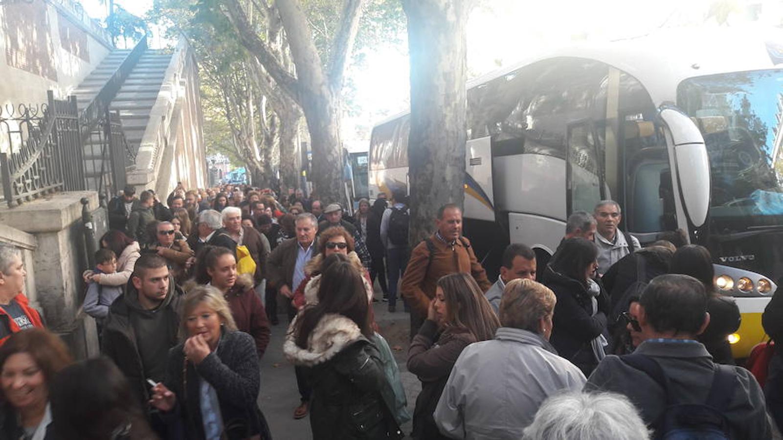 Llegada a Madrid de extremeños para la protesta por un tren digno