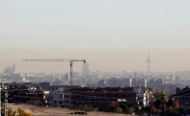 Vista de la polución que se aprecia en la ciudad de Madrid.