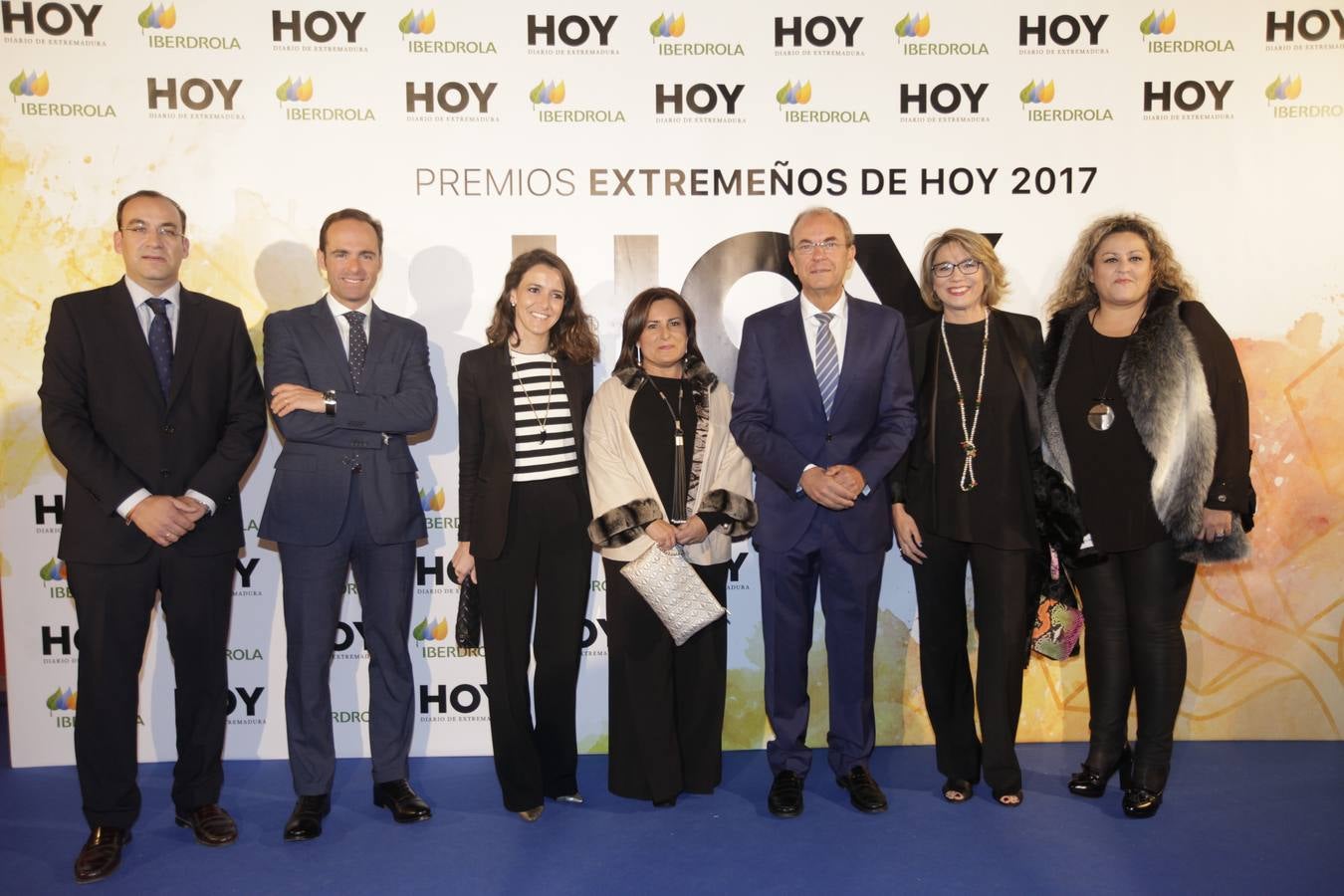 Los invitados que asistieron a la gala de Extremeños de HOY, posaron en el photocall 
