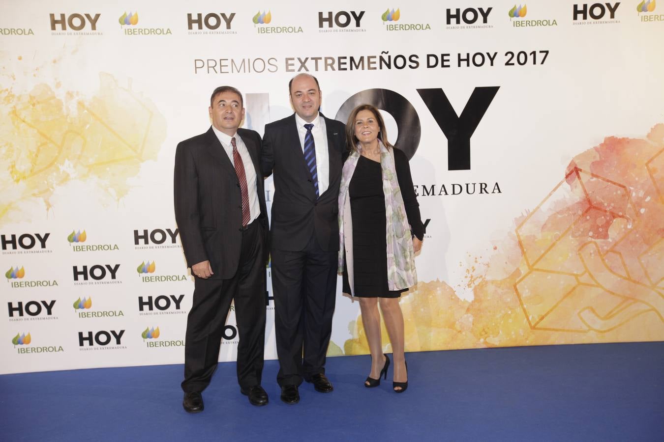 Los invitados que asistieron a la gala de Extremeños de HOY, posaron en el photocall 