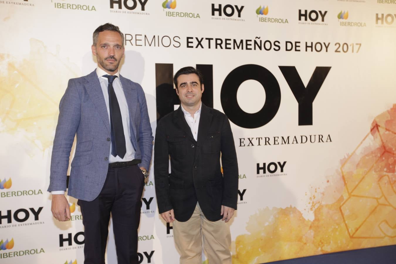 Los invitados que asistieron a la gala de Extremeños de HOY, posaron en el photocall 