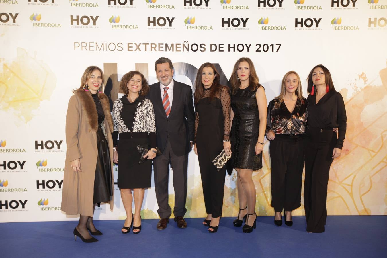 Los invitados que asistieron a la gala de Extremeños de HOY, posaron en el photocall 