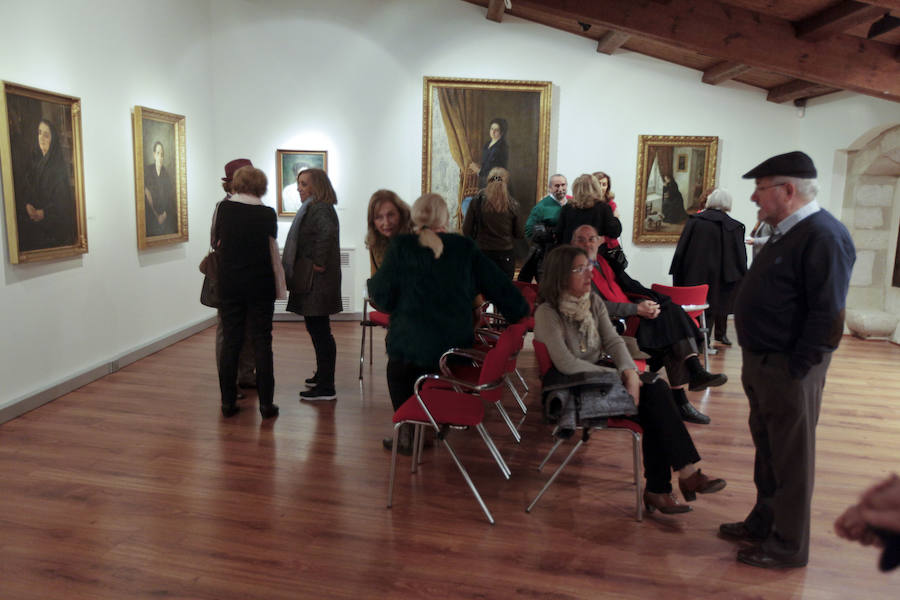 Pertenecen a la Fundación Caja Extremadura y se trata de obras de Bermudo, Sánchez-Varona o Hermoso, entre otros