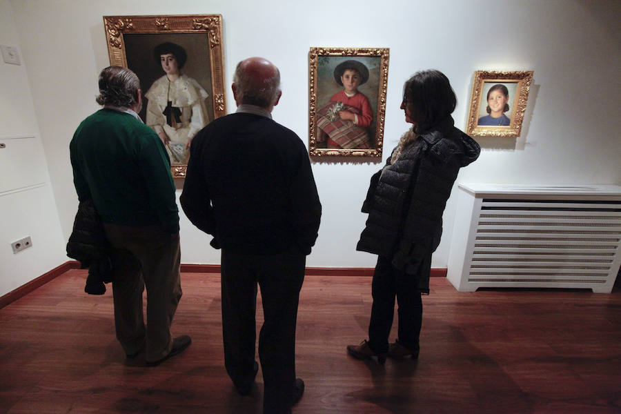 Pertenecen a la Fundación Caja Extremadura y se trata de obras de Bermudo, Sánchez-Varona o Hermoso, entre otros