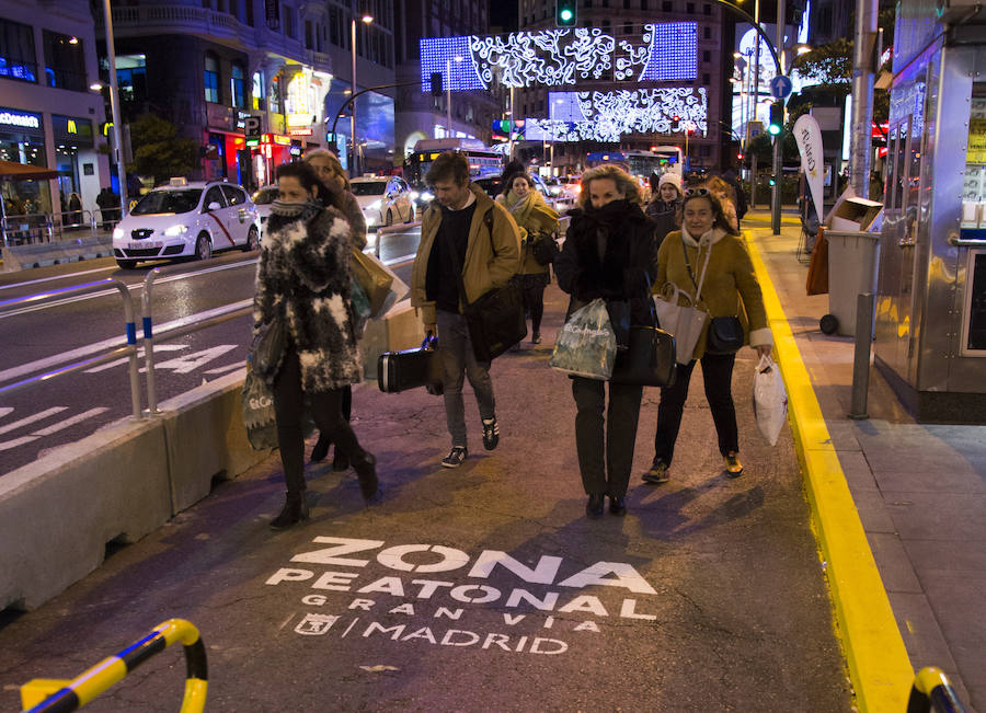 Las calles más comerciales de Madrid se preparan para ser comerciales durante los días festivos y navideños por motivos de seguridad.