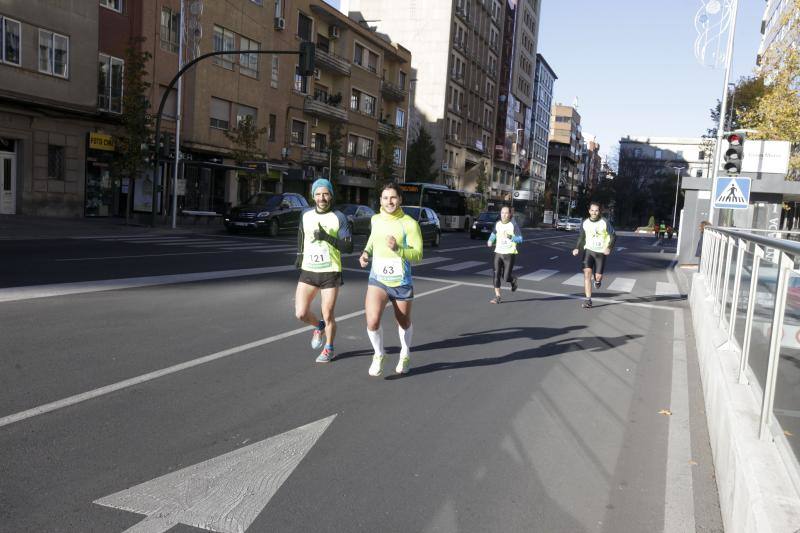Más de 300 corredores se solidarizan contra el VIH y el sida en Cáceres