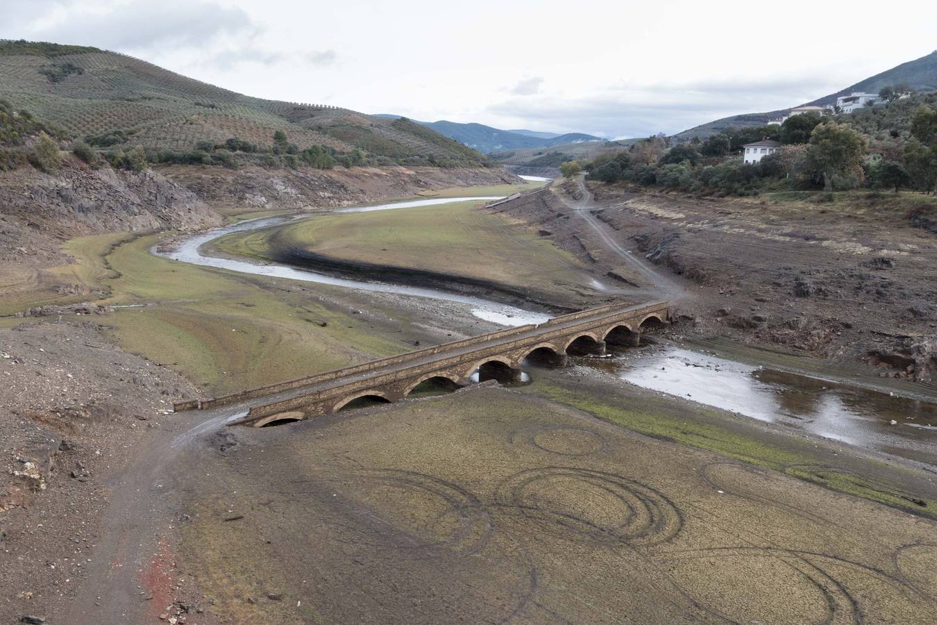 Los problemas de abastecimiento de agua para regadío se atisban ante embalses medio vacíos