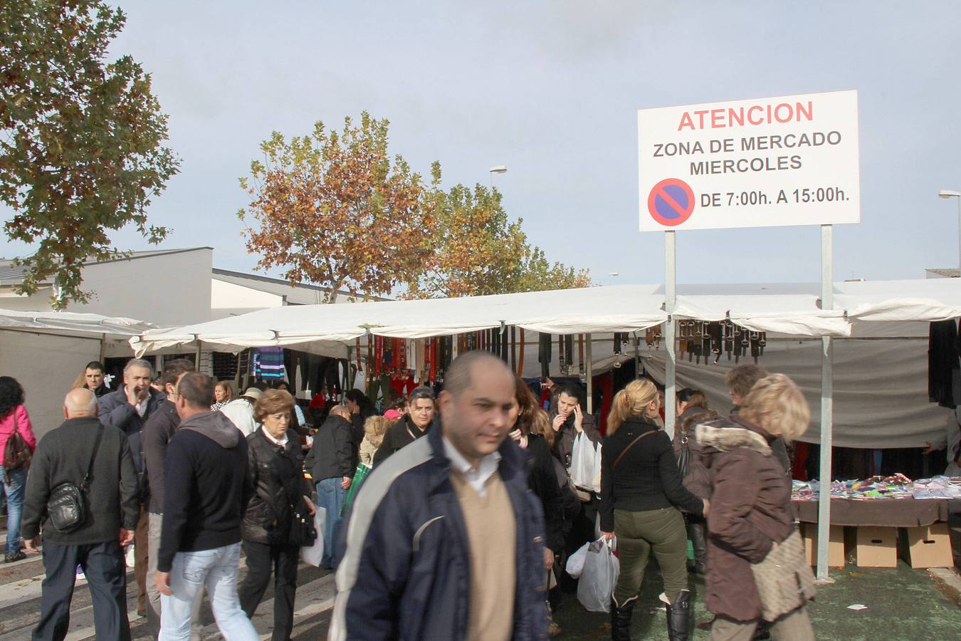 27- Mercadillo en el año 2011