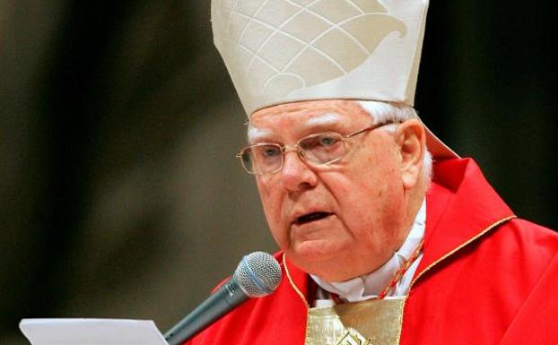 El Papa lamenta la muerte de Law y no habla de los escándalos de pedofilia