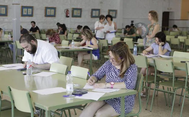 Aspirantes en las oposiciones de Secundaria de la Junta:: HOY