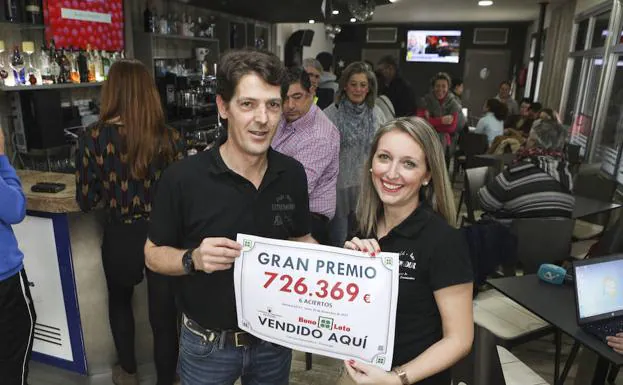 La Bonoloto se vendió en el bar Extremadura de Torreorgaz.