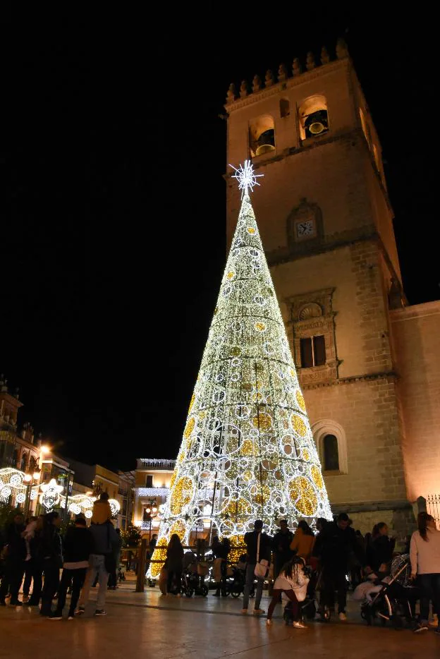 Plaza de España de Badajoz en Navidad. :: hoy