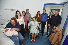 Toda la familia junto a María, en Badajoz:: J.V.A.