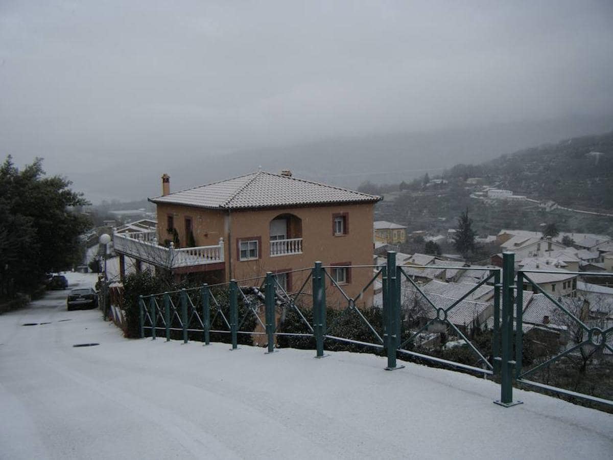 El 10 de enero de 2010 la mayor parte de Extremadura se cubrió de blanco. En la imagen, Baños de Montemayot.