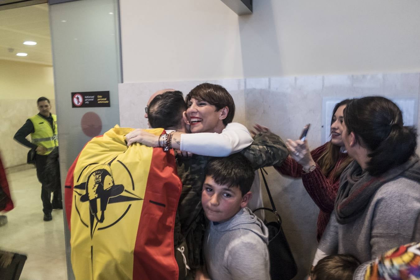 Los primeros militares de la Brigada Extremadura regresan de Letonia el mismo día que se despide el general jefe Francisco Dacoba 