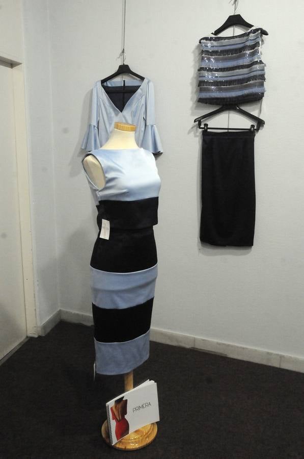 Integrantes de la asociacion de moda y sostenibilidad de Extremadura exponen sus creaciones y diseño en Centro Cultural Fundación Caja Badajoz en Mérida. Desde la asocicación hacen un llamamiento a las instituciones para darle el apoyo necesario para competir en el mercado de la moda y alientan a todas las personas y profesionales del sector a participar y desarrollar la moda sostenible en Extremadura. La exposición se puede visitar hasta el 26 de enero.