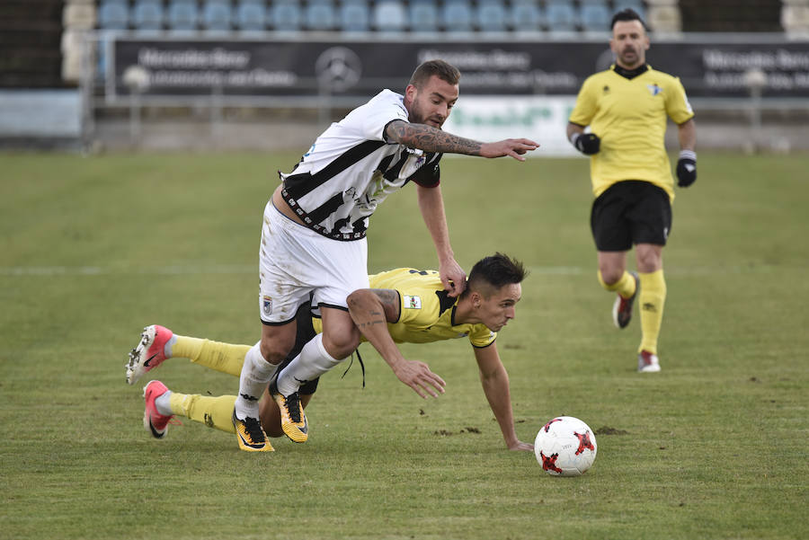 Guzmán, Álex Rubio y Fran Morante muestran el camino de la salvación ante el Écija