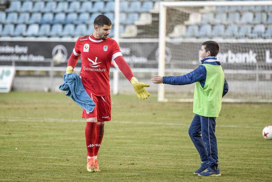 Guzmán, Álex Rubio y Fran Morante muestran el camino de la salvación ante el Écija