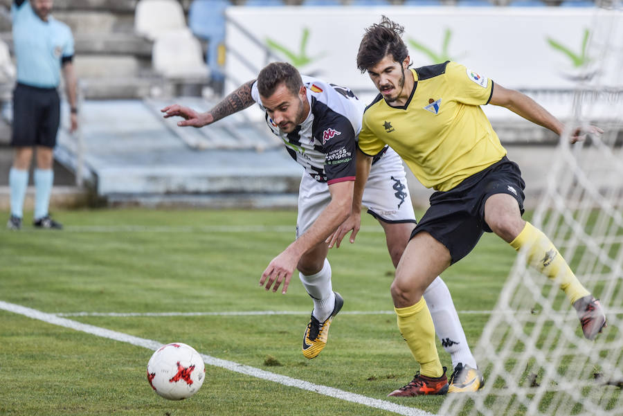 Guzmán, Álex Rubio y Fran Morante muestran el camino de la salvación ante el Écija