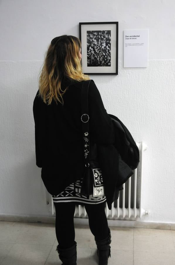 lL periodista Teresa Chaparro Yedro y el escritor Jaime Covarsí Carbonero presentan “Phantasmata”. Nos ofrece una construcción particular entre imagen y discurso. La fotografía se constituye en materia para el texto y se ofrece como una oportunidad ilimitada para la palabra. La exposición se puede visitar en La Escuela de Arte y Superior de Diseño de Mérida ESAD hasta ell 31 de enero