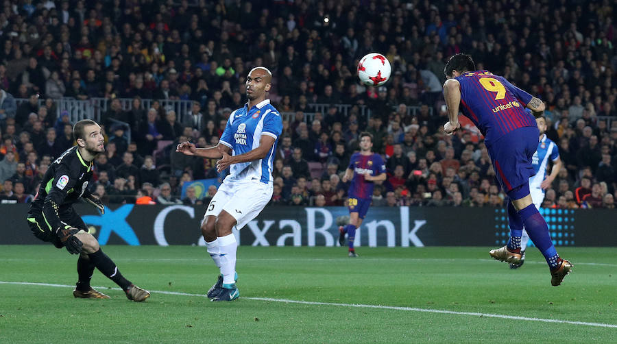 El Barcelona estará en las semifinales de la Copa del Rey tras vencer al Espanyol por 2-0 en el Camp Nou (2-1 global). Los azulgrana se adelantaron con Suárez y Messi puso la sentencia. El partido también estuvo marcado por la despedida a Javier Mascherano y el debut de Philippe Coutinho.