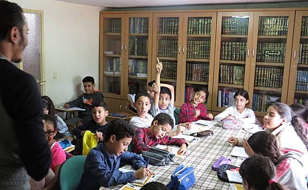 Clases de árabe y del Islam en la mezquita de Badajoz.