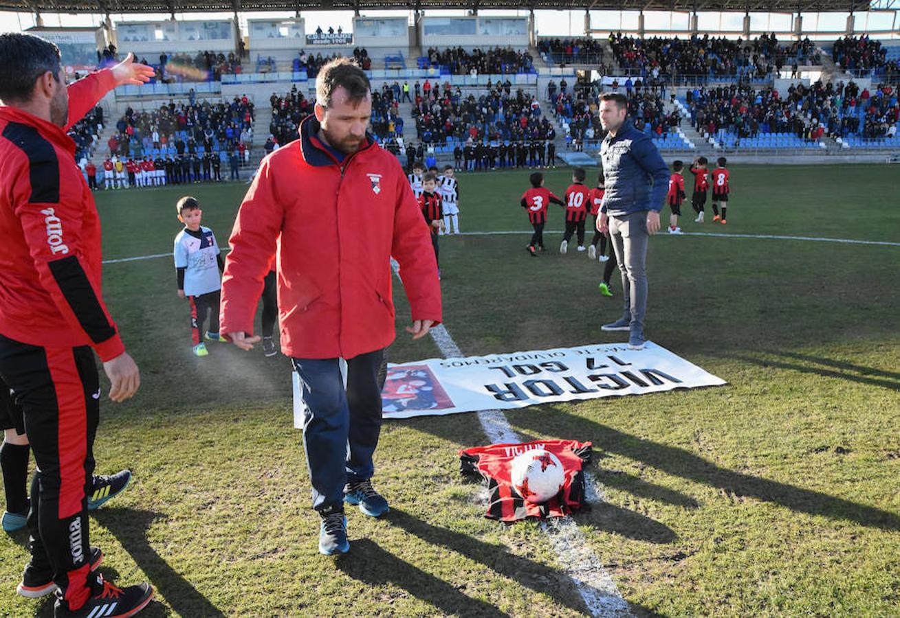 Homenaje a Víctor, el niño que falleció el pasado domingo atropellado cuando iba con un patinete