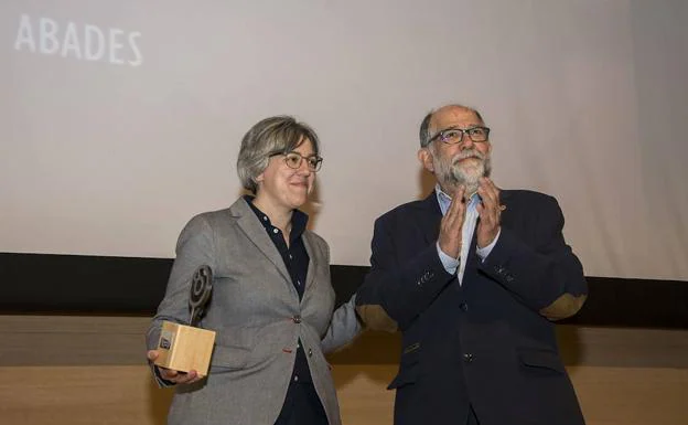 Abades recibió un premio la semana pasada en Badajoz:: PAKOPÍ
