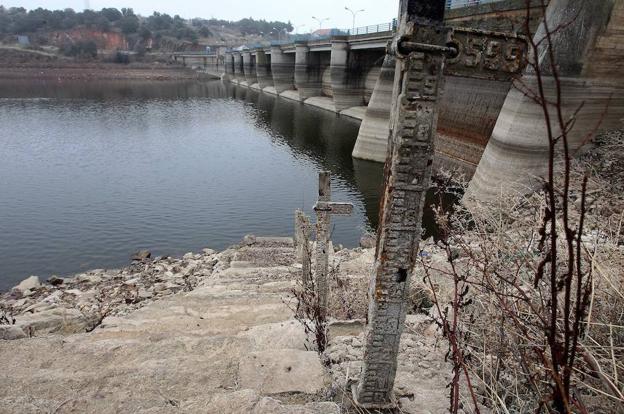 Los regantes del Guadiana y el Tajo asumen que deberán empezar a restringir el agua