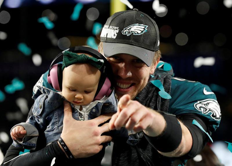 El equipo de Filadelfia se impone a los Patriots en el US Bank Stadium de Minneapolis (33-41) y conquista su primer trofeo Vince Lombardi, con el quarterback Nick Foles como MVP. 