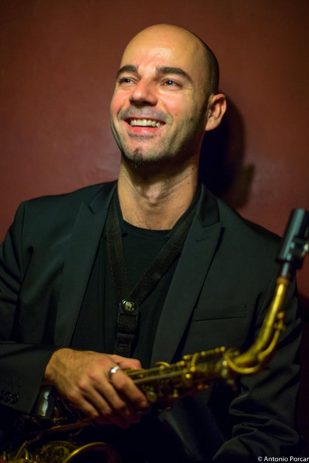 «Me enamoré del saxofón de niño, me gustó todo, el color, el sonido»