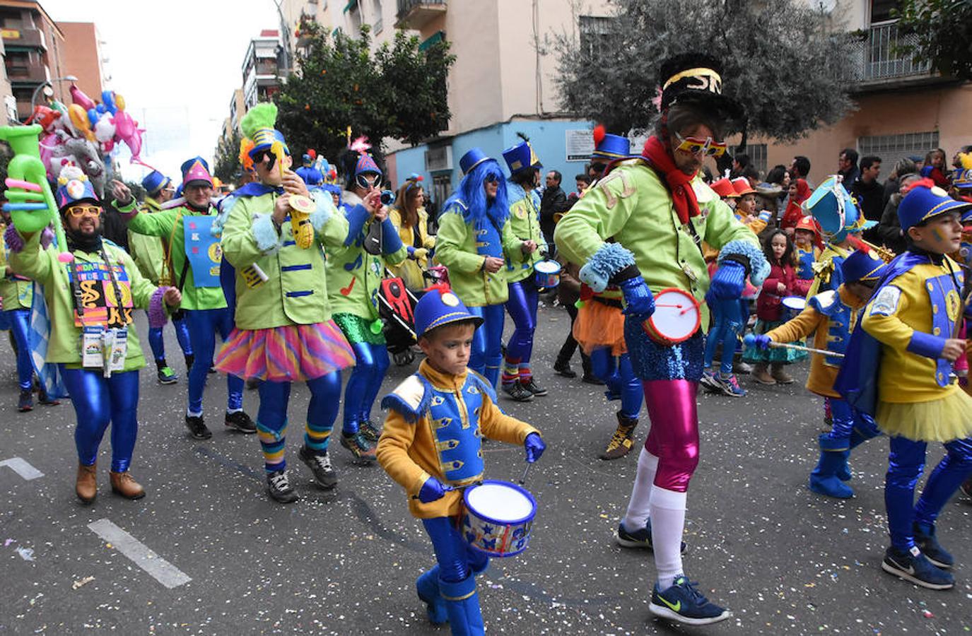 SuperKK traís 44 componentes, 43 son músicos, y su disfraz tenía por título 'Banda Municipal SuperKK, por la independencia de Entrín Alto'