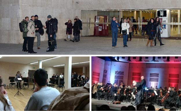 Arriba, músicos y asistentes al concierto del pasado viernes, que tuvo que suspenderse; abajo a la izquierda, en el vestíbulo; y a la derecha, un momento del gélido concierto de la OEX con Pepe Viyuela. 