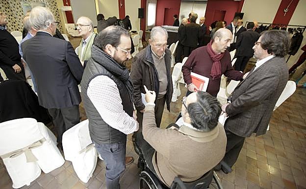 Empresarios y ciudadanos invitados al acto.