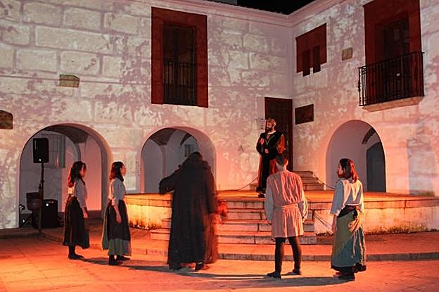 Una de las representaciones en otra edición. :: L. c. g.