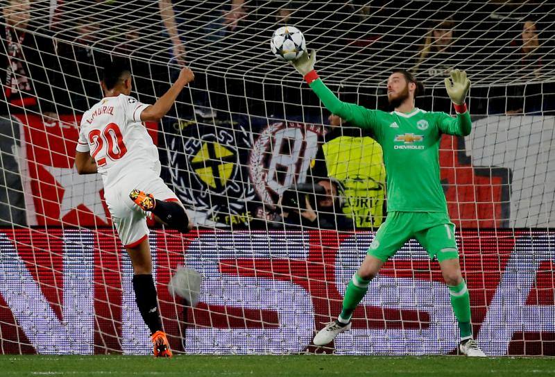 Las mejores imágenes del partido de ida de octavos de final de la Liga de Campeones que enfrentó al Sevilla y al Manchester United en el Sánchez-Pizjuán