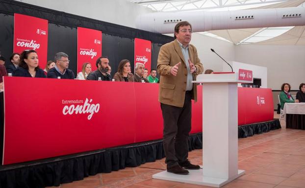 El PSOE aprueba tres resoluciones sobre igualdad, pensiones y financiación