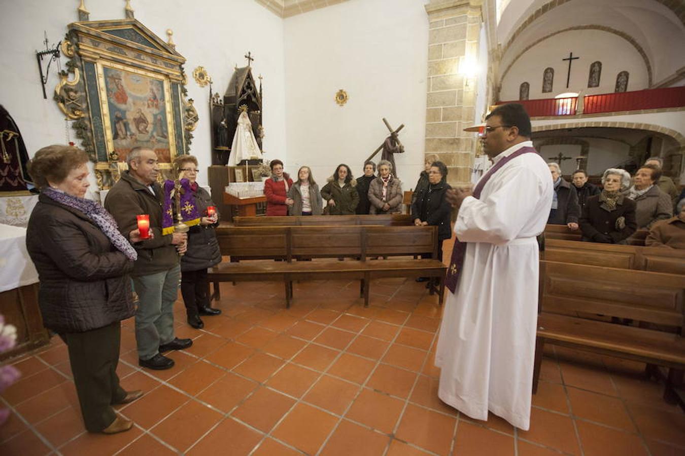 La falta de vocaciones obliga a la Iglesia a reclutar sacerdotes de 70 países