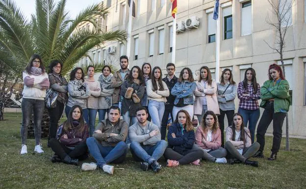 Alumnos de la especialidad de Orientación del máster del profesorado, en el campus de Badajoz / PAKOPÍ 