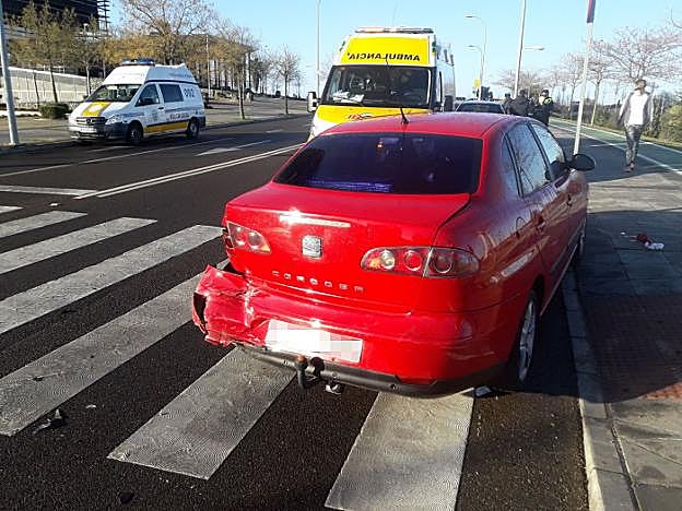 Atropellada cuando cruzaba en silla de ruedas en Badajoz